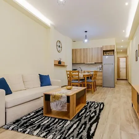 D&s Cozy Apartment, With 2 Bedrooms