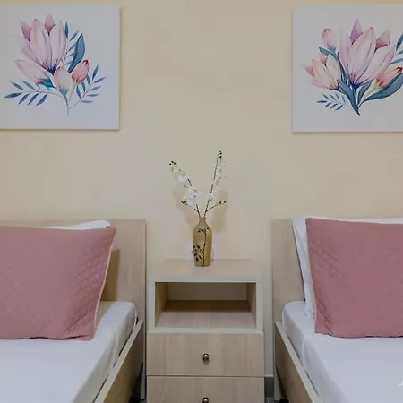 D&s Cozy Apartment, With 2 Bedrooms Apartment